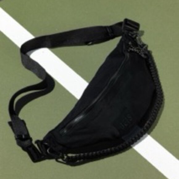 Beis The Sport Pack in Black - Picture 2 of 12